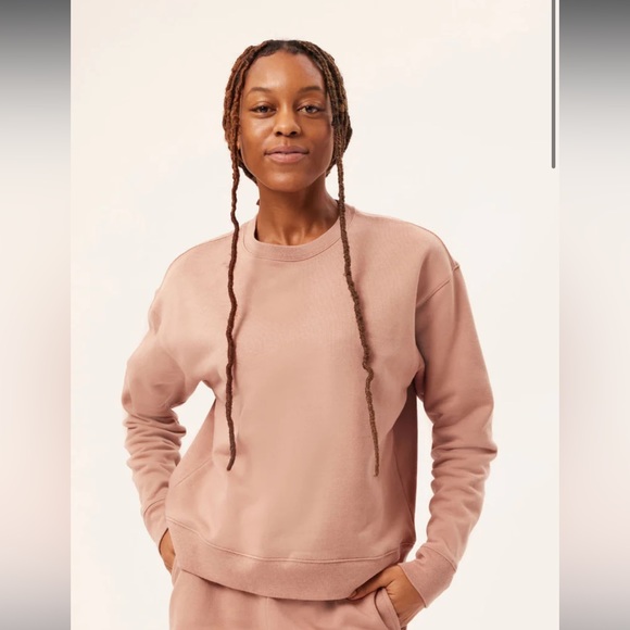 Girlfriend Collective Birch 50/50 Classic Sweatshirt - Picture 2 of 5